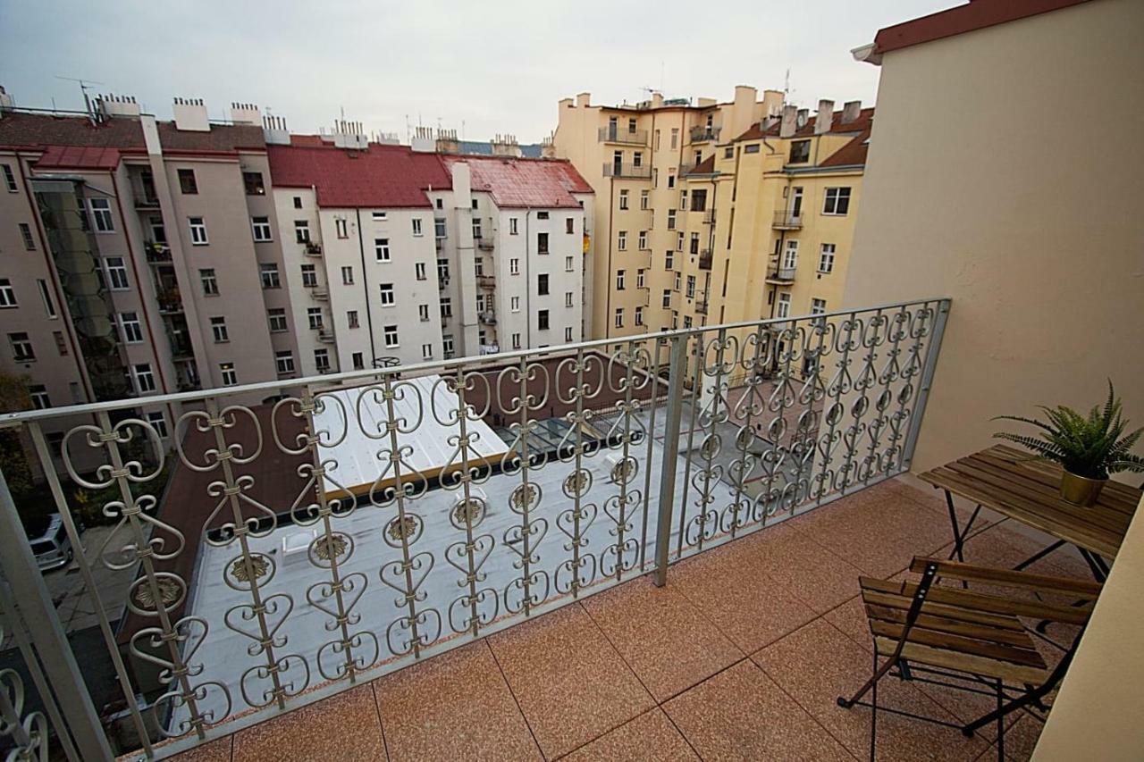 Romantic Designer Apartment