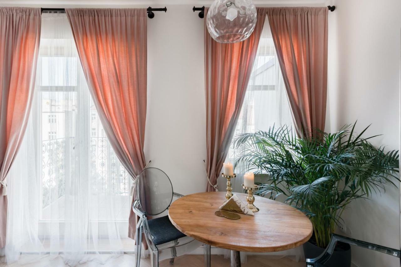 Romantic Designer * Prague